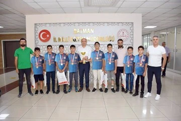 ORTAOKUL &Ouml;ĞRENCİLERİ RAGBİ ŞAMPİYONU OLDU