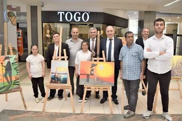 &Ouml;ZEL &Ouml;ĞRENCİLER ESERLERİNİ SERGİLEDİ