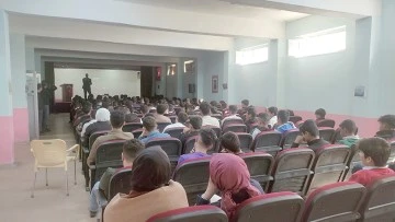 &Ouml;ZMEN &ldquo;K&Ouml;T&Uuml; ALIŞKANLIKLARIN SEBEBİ YANLIŞ ARKADAŞ SE&Ccedil;İMİDİR&rdquo;
