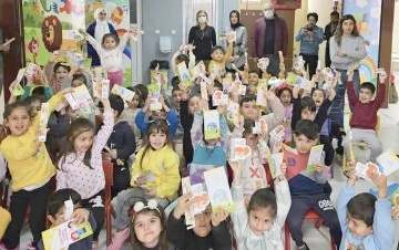 &Ouml;ZMEN, K&Ouml;Y OKULUNDA İYİLİK YOLCULARINI ANLATTI