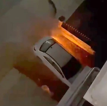 PARK HALİNDEKİ ARA&Ccedil; KUNDAKLANDI