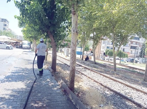 PARKLAR HİJYENİK HALE GETİRİLİYOR