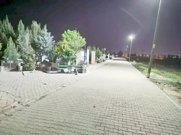 PETROL MEZARLIĞININ AYDINLATMA SORUNU &Ccedil;&Ouml;Z&Uuml;LD&Uuml;