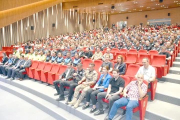 POLİSLERE MORAL VE MOTİVASYON KONFERANSI