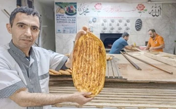 RAMAZAN AYININ SOFRALARINI YAĞLI EKMEK S&Uuml;SL&Uuml;YOR