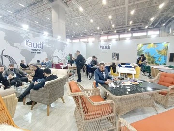 RAUDİ, D&Uuml;NYADA İLGİ G&Ouml;RMEYE DEVAM EDİYOR