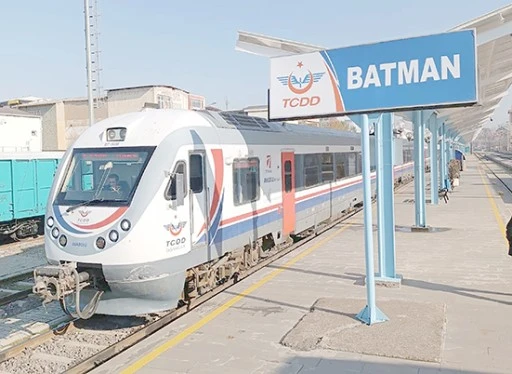 RAYB&Uuml;S YENİLENEN Y&Uuml;Z&Uuml;YLE RAYLARA D&Ouml;ND&Uuml;