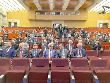 REKT&Ouml;R DEMİR, B&Ouml;LGESEL KALKINMA DERGİSİ TANITIM TOPLANTISI&rsquo;NA KATILDI