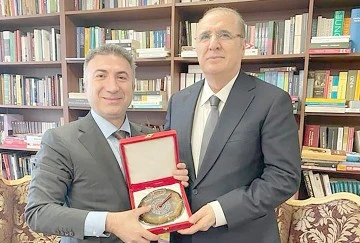 REKT&Ouml;R DEMİR&rsquo;DEN CİNER YAYIN HOLDİNG&rsquo;E ZİYARET