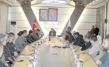 REKT&Ouml;R DEMİR&rsquo;DEN PERSONELLERE TEŞEKK&Uuml;R BELGESİ