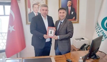 REKT&Ouml;R DEMİR&rsquo;DEN YUNUS EMRE ENSTİT&Uuml;S&Uuml;&rsquo;NE ZİYARET