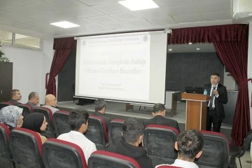 REKT&Ouml;R DEMİR, SASON&rsquo;DA &Ouml;ĞRENCİLERLE BİR ARAYA GELDİ