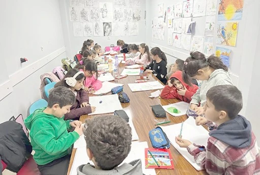 RESİM KURSUNA YOĞUN İLGİ