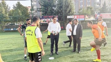 SAĞLIK İŞ&Ccedil;İLERİ FUTBOL TURNUVASINDA TER D&Ouml;K&Uuml;YOR