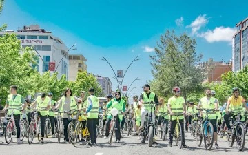 SAĞLIKLI YAŞAM İ&Ccedil;İN PEDAL &Ccedil;EVİRDİLER