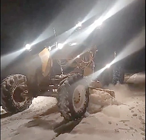 SASON&rsquo;DA KARLA M&Uuml;CADELE S&Uuml;R&Uuml;YOR