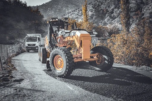 SASON KIRSALINDA ASFALT YAMA &Ccedil;ALIŞMASI