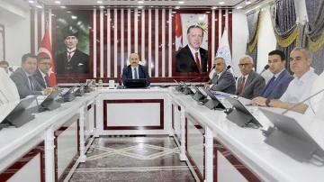 SEMT PAZARI K&Uuml;T&Uuml;PHANEYE D&Ouml;N&Uuml;ŞT&Uuml;R&Uuml;L&Uuml;YOR