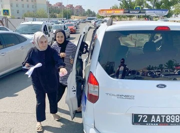 SINAVA GE&Ccedil; KALAN VATANDAŞLARA ZABITA DESTEĞİ