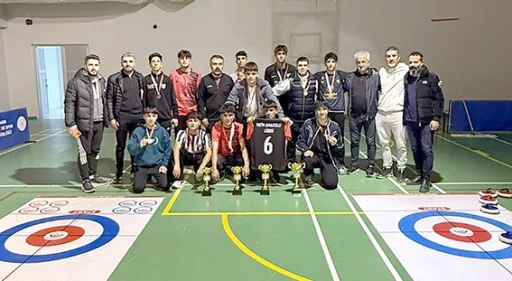 SOSYAL BİLİMLER FLOOR CURLİNG&rsquo;DE İL ŞAMPİYONU OLDU