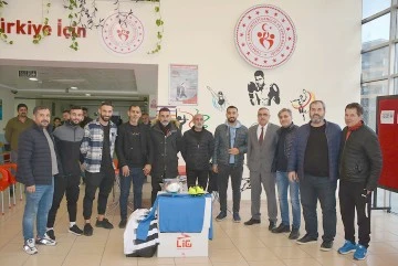 SPOR KUL&Uuml;PLERİNE MALZEME DESTEĞİ