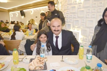 SYDV&rsquo;DEN YARARLANAN VATANDAŞLARI İFTARDA AĞIRLADI