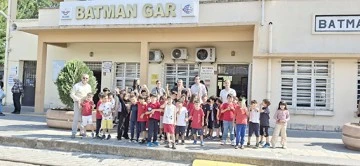 TARİHİ TREN GARI &Ouml;ĞRENCİLERİ AĞIRLADI