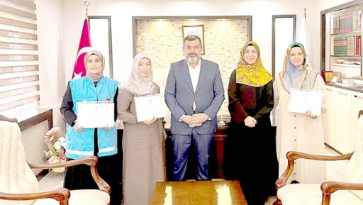 TDV GÖNÜLLÜLERİNE TEŞEKKÜR BELGESİ VERİLDİ