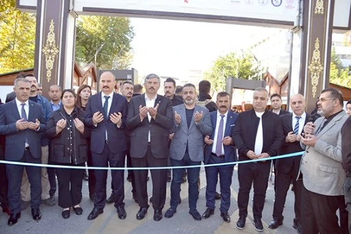 TEKSTİL, AYAKKABI VE Z&Uuml;CCACİYE FUARI A&Ccedil;ILDI