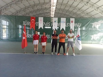 TENİS, ŞAMPİYONASINDA BATMAN R&Uuml;ZG&Acirc;RI