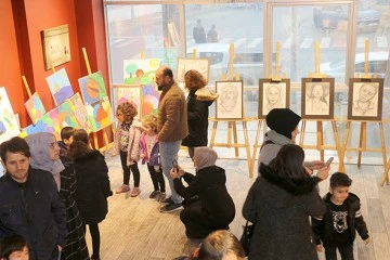 TİYATRODAN SONRA RESİM SERGİSİNE B&Uuml;Y&Uuml;K İLGİ