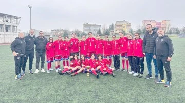 TOKİ&rsquo;NİN KIZLARI YİNE ŞAMPİYON