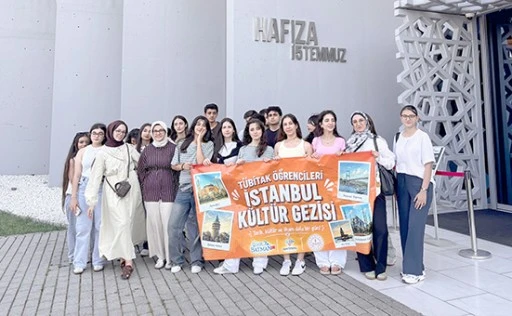 TÜBİTAK ÖĞRENCİLERİ İSTANBUL'U YERİNDE KEŞFEDİYOR