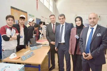 T&Uuml;RK TELEKOM&rsquo;DA BİLİM FUARI D&Uuml;ZENLENDİ