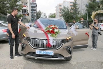 T&Uuml;RKİYE&rsquo;NİN GURURU TOGG, GELİN ARACI OLDU