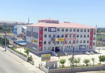 T&Uuml;RKİYE&rsquo;NİN İLK SPOR ORTAOKULU BATMAN&rsquo;DA A&Ccedil;ILDI