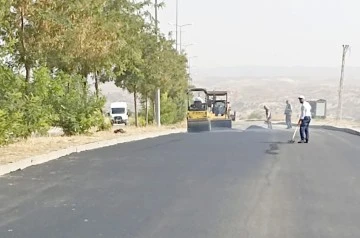 &Uuml;NİVERSİTE&rsquo;DE YOL YAPIM &Ccedil;ALIŞMALARI GER&Ccedil;EKLEŞTİRİLDİ