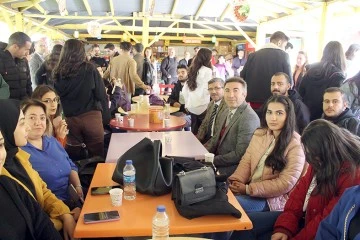 &Uuml;NİVERSİTEDE KANTİN BULUŞMALARI DEVAM EDİYOR