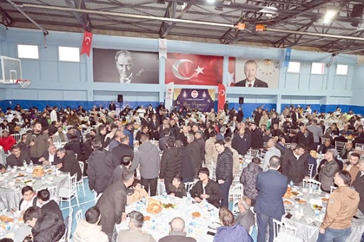 VALİ CANALP, BEŞİRİ&rsquo;DE VATANDAŞLARLA İFTARDA BİR ARAYA GELDİ