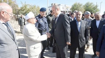 VALİ CANALP, CAMİİ A&Ccedil;ILIŞINA KATILDI