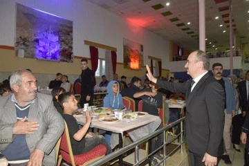 VALİ CANALP, KOZLUK&rsquo;TA İFTAR PROGRAMINA KATILDI