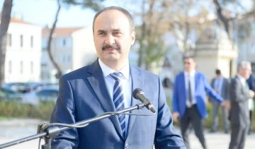 VALİ CANALP &ldquo;MİLLETİMİZ MİLLİ İRADEYE SAHİP &Ccedil;IKMIŞTIR&rdquo;