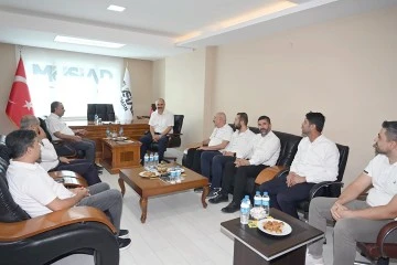 VALİ CANALP, M&Uuml;SİAD&rsquo;I ZİYARET ETTİ