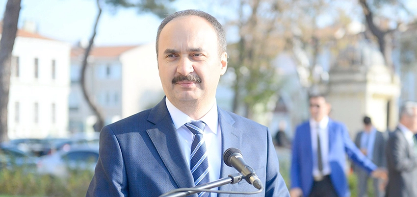 VALİ CANALP&rsquo;TAN BABALAR G&Uuml;N&Uuml; MESAJI