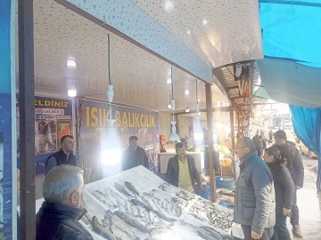 VALİ CANALP&rsquo;TAN ESNAF ZİYARETİ