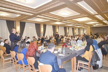 VALİ CANALP&rsquo;TAN HEKİM VE SAĞLIK &Ccedil;ALIŞANLARINA İFTAR