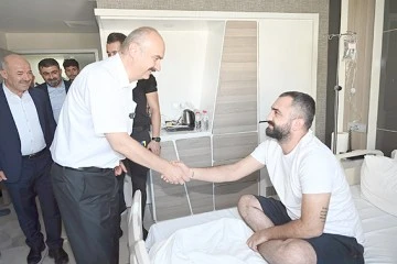 VALİ CANALP&rsquo;TAN YAŞAM HASTANESİNE ZİYARET