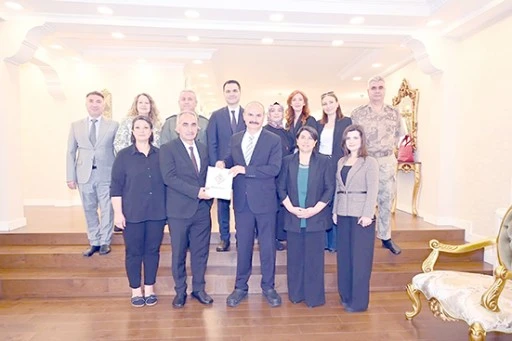 VALİ CANALP&rsquo;TEN M&Uuml;D&Uuml;R KABA&rsquo;YA VEDA