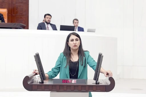 VEKİL ODUNCU'DAN KADINLAR İ&Ccedil;İN 81 İLE 81 SORU