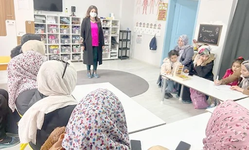 VELİLERE Y&Ouml;NELİK &lsquo;&Ccedil;OCUK AKADEMİSİ&rsquo; EĞİTİMİ